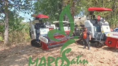Alsitan Combine “Ngumpet” di Pinggir Sungai, Mau Panen Padi atau Panen Tanda Tanya?