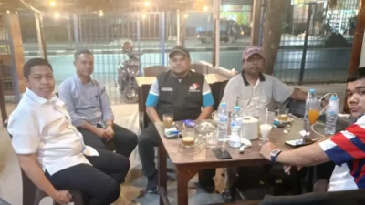 Duduk Bersama di Warkop, Kadis TPHBun Sulsel dan REPRO Maros Bahas Transparansi Aset Pabrik Benih Jagung